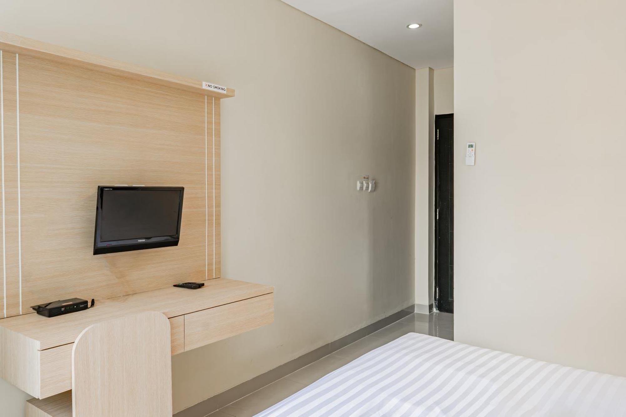 Collection O Kuta Near Airport Ngurah Rai Hotel Exterior photo