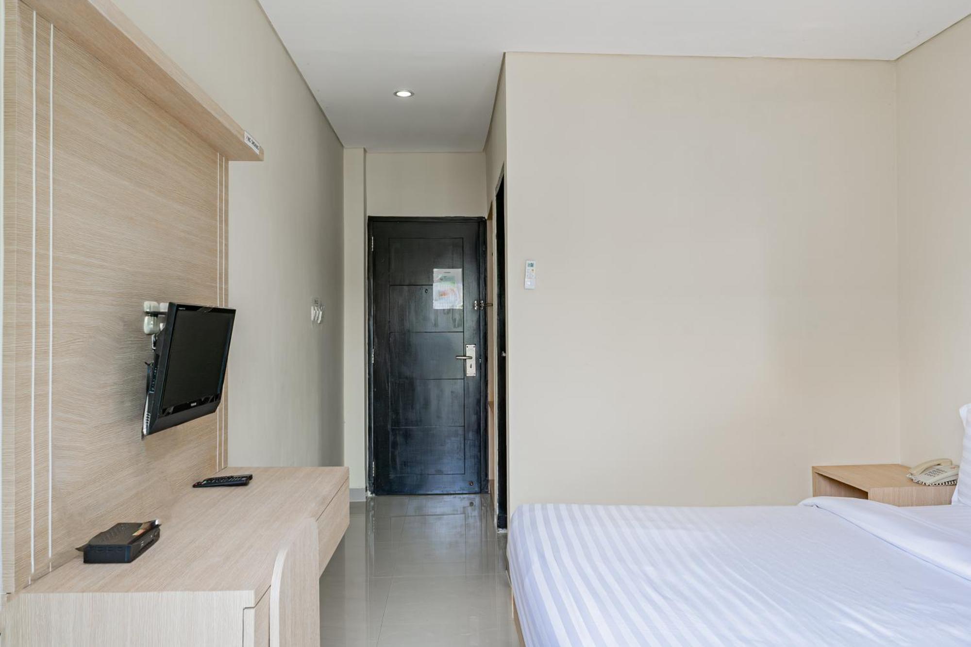Collection O Kuta Near Airport Ngurah Rai Hotel Exterior photo